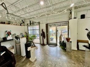 711 Trabert Ave NW, Atlanta, GA à louer Photo intérieure- Image 1 de 3