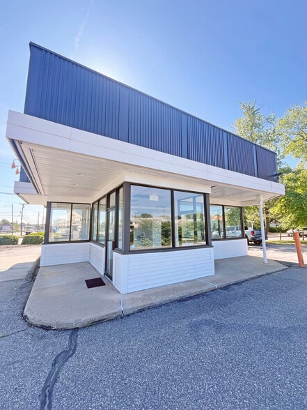 163 Pleasant St, Brunswick, ME for lease - Building Photo - Image 2 of 10