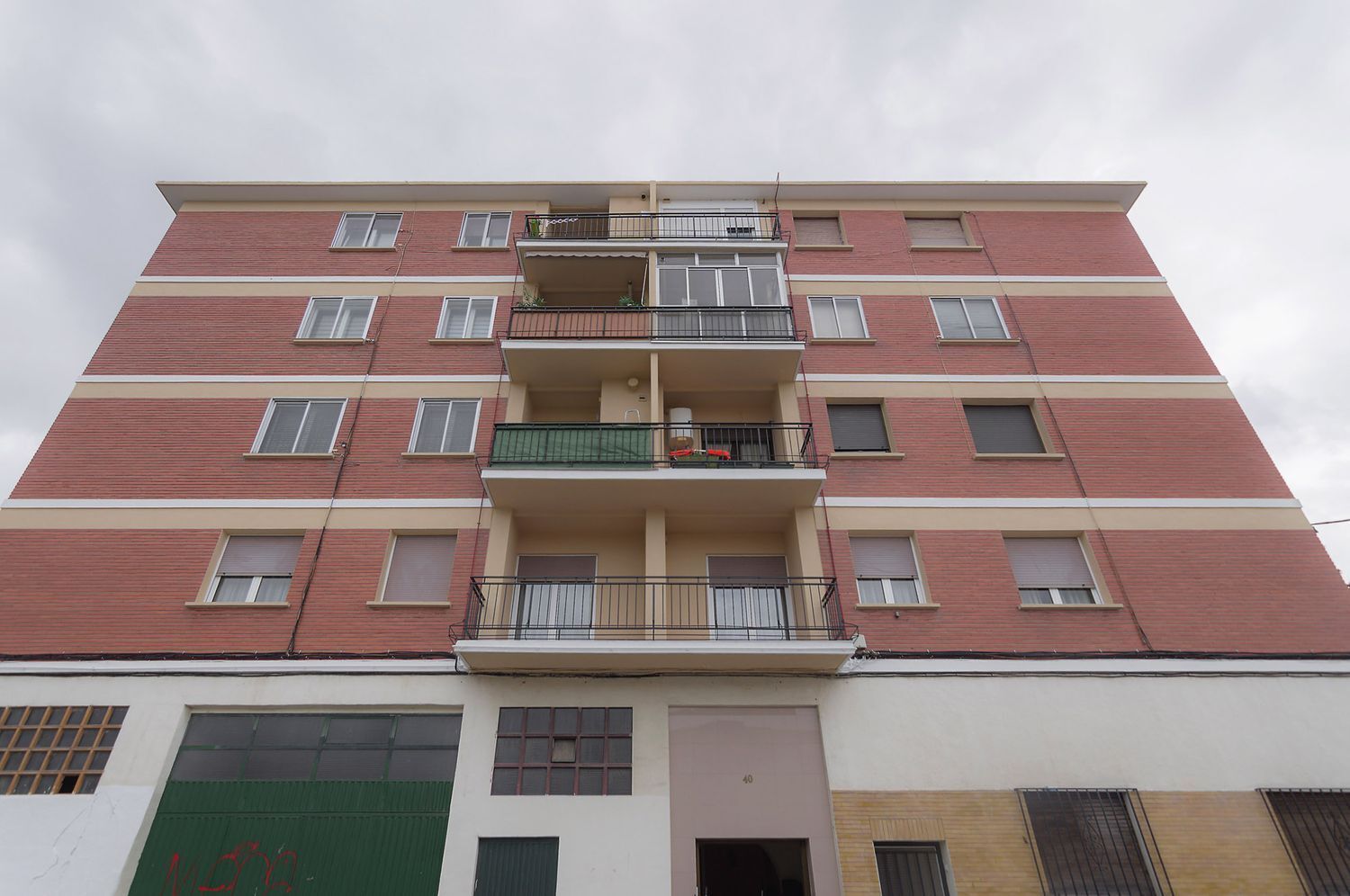 Multifamily in Pamplona, Navarre for sale Building Photo- Image 1 of 2
