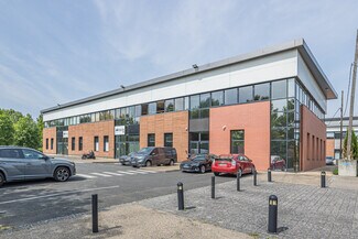 Plus de détails pour Rue Du Commandant D'Estienne D'Orves, Villeneuve-la-Garenne - Local d'activités à louer
