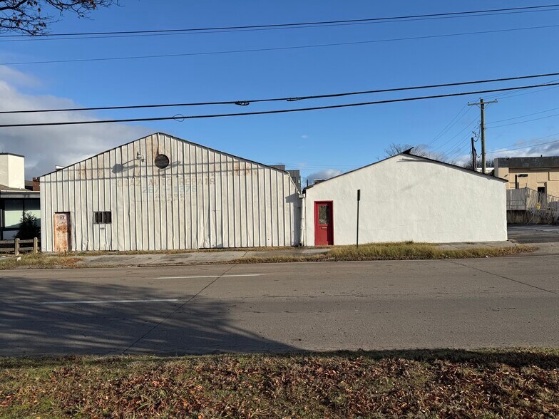 23 W 20th St, Chattanooga, TN à vendre - Photo du bâtiment - Image 2 de 5