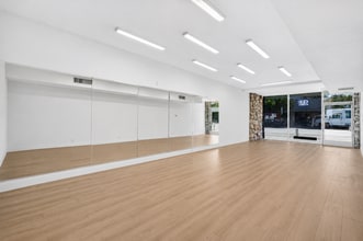 8912-8914 Reseda Blvd, Northridge, CA for lease Interior Photo- Image 1 of 3