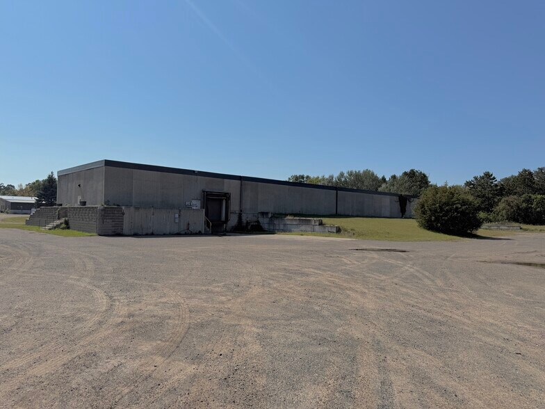 39404 Grand Ave, North Branch, MN à vendre - Photo du bâtiment - Image 2 de 18