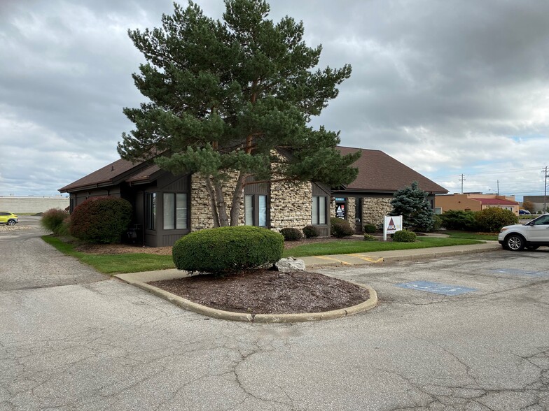 2291-2293 Village Park Ct, Mansfield, OH for lease - Building Photo - Image 3 of 4