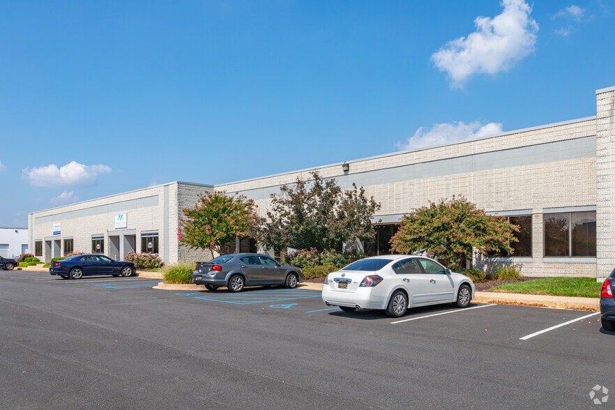 243 Quigley Blvd, New Castle, DE for lease - Primary Photo - Image 1 of 6