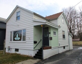 Plus de détails pour 311 N Meadow St, Ithaca, NY - Commerce de détail à vendre