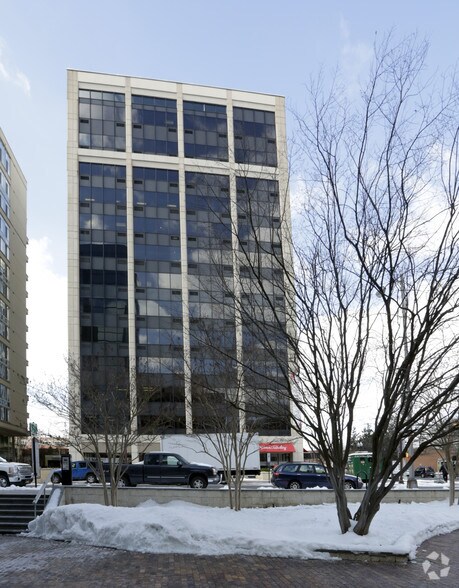 1600 Wilson Blvd, Arlington, VA à louer - Photo du bâtiment - Image 2 de 5