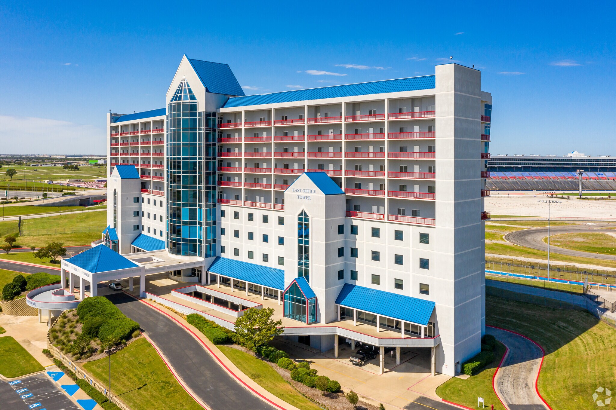 3575 Lone Star Cir, Fort Worth, TX à louer Photo principale- Image 1 de 19