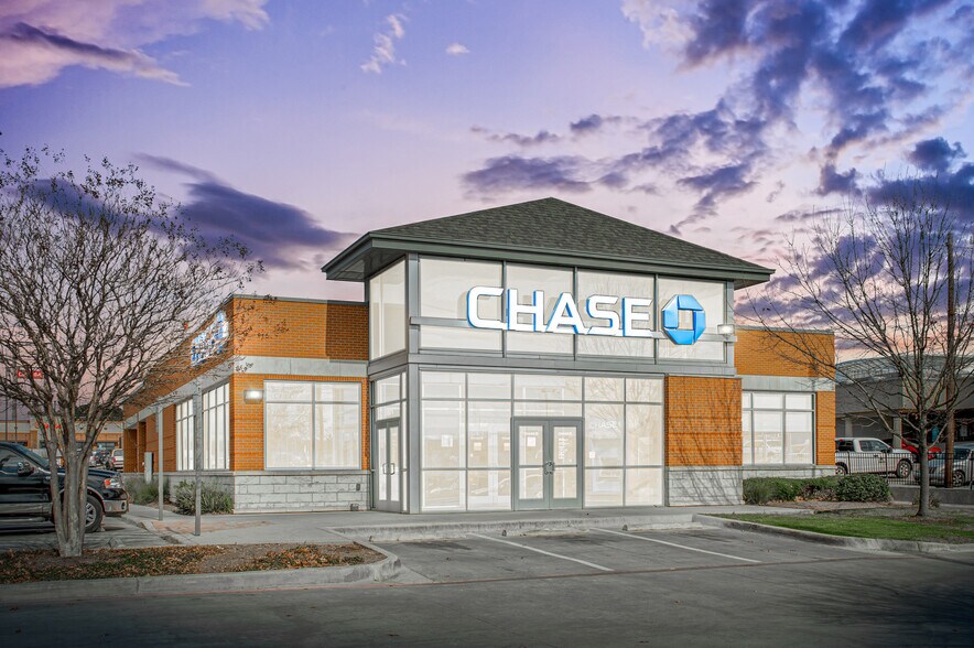 5801 Babcock Rd, San Antonio, TX for lease - Building Photo - Image 2 of 14