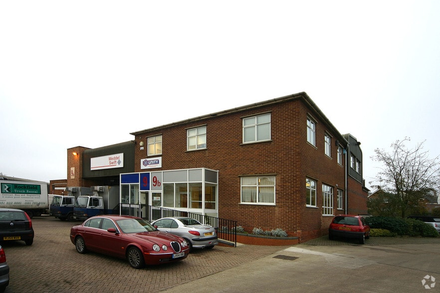Wiggenhall Rd, Watford for lease - Building Photo - Image 2 of 4