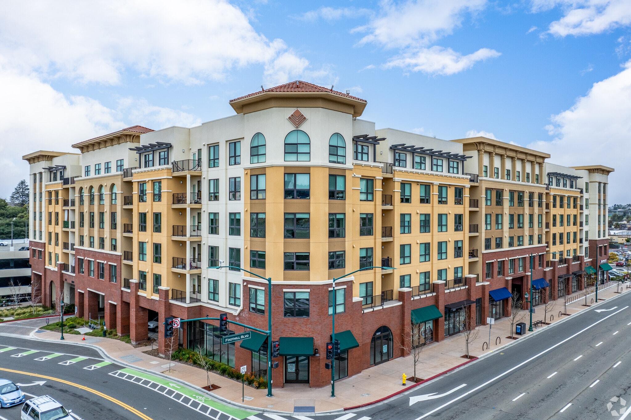 22335 Foothill Blvd, Hayward, CA for lease Building Photo- Image 1 of 15