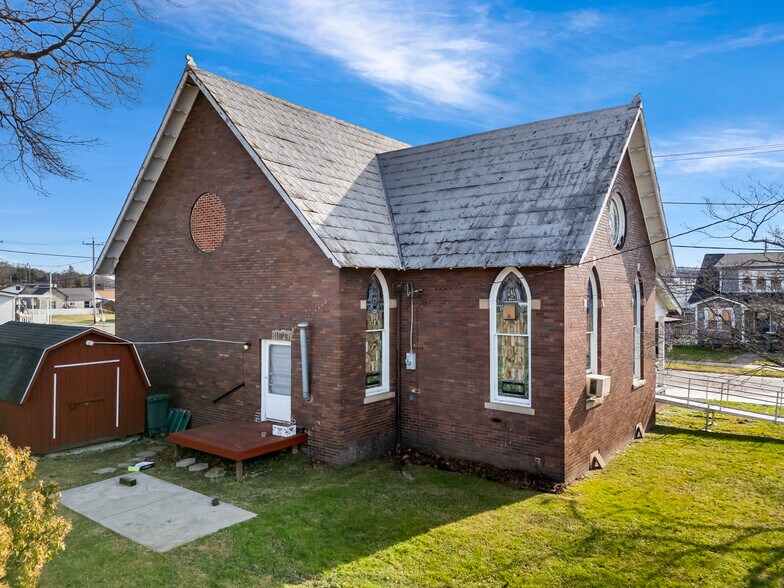 729 Mason St, Milton, WV à vendre - Photo du bâtiment - Image 3 de 29