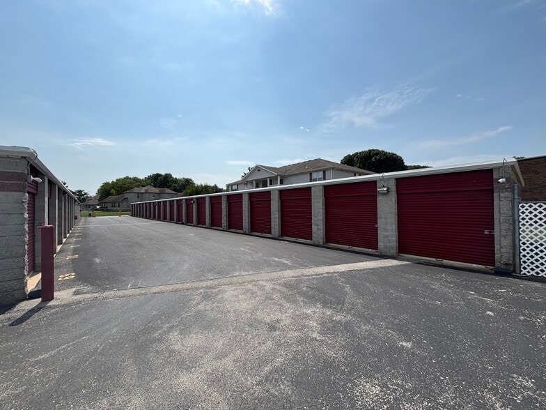 1869 N Calhoun Rd, Nixa, MO for sale - Building Photo - Image 2 of 10