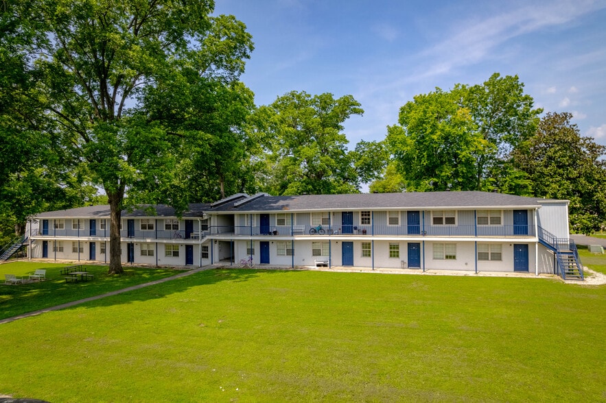 Searcy Multifamily Portfolio - 141 units portfolio of 4 properties for sale on LoopNet.ca - Building Photo - Image 3 of 22