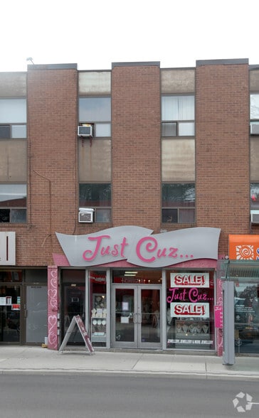 2624 Yonge St, Toronto, ON à vendre - Photo du bâtiment - Image 3 de 4