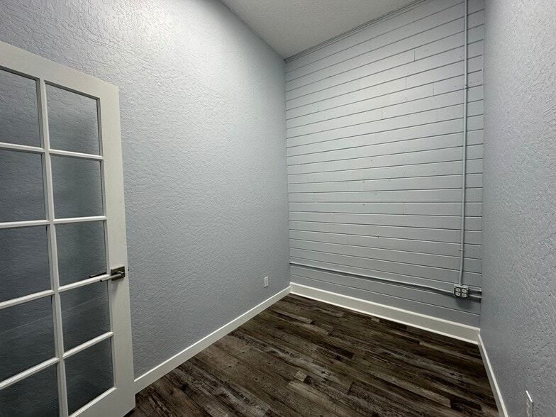 208 Vine St, Kelso, WA for lease - Building Photo - Image 2 of 5