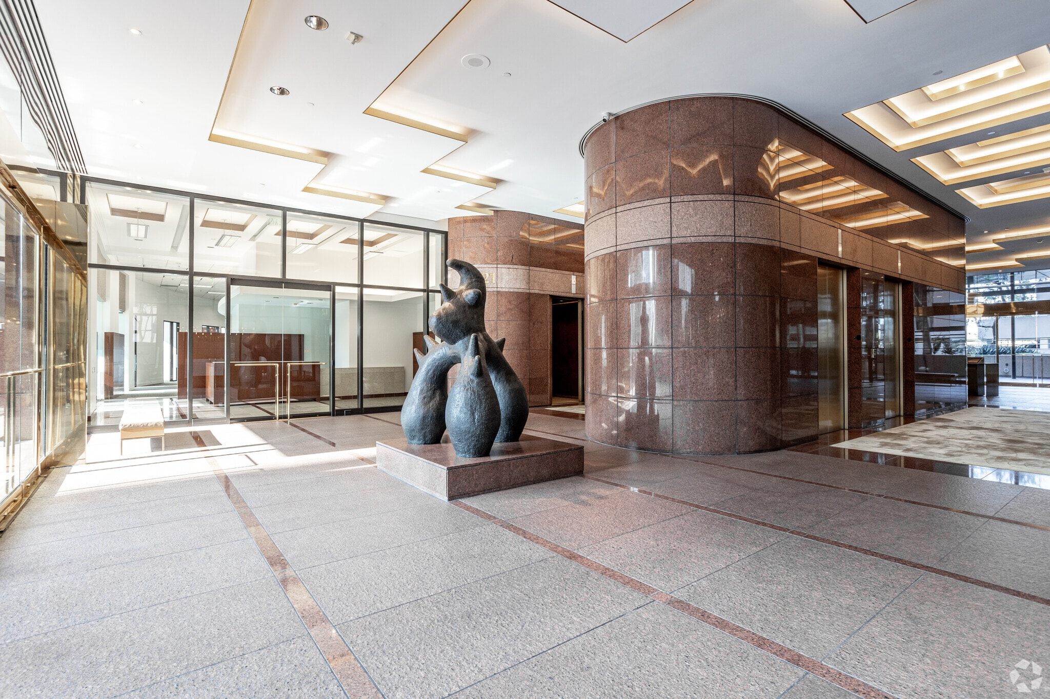 650 Town Center Dr, Costa Mesa, CA for lease Lobby- Image 1 of 3