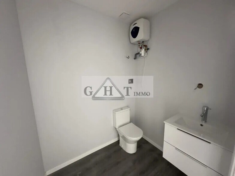 Bureau dans Lisses à louer - Photo intérieure - Image 3 de 4