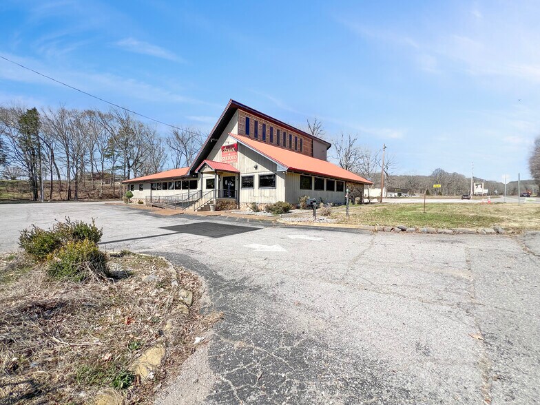 15371 Highway 13 S, Hurricane Mills, TN à louer - Photo du bâtiment - Image 3 de 67