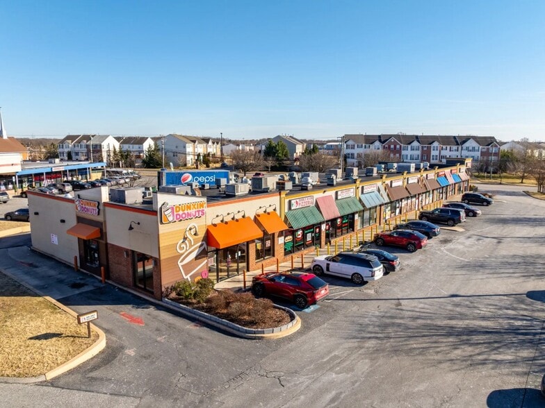 901-915 Middle River Rd, Baltimore, MD à louer - Photo du bâtiment - Image 3 de 12