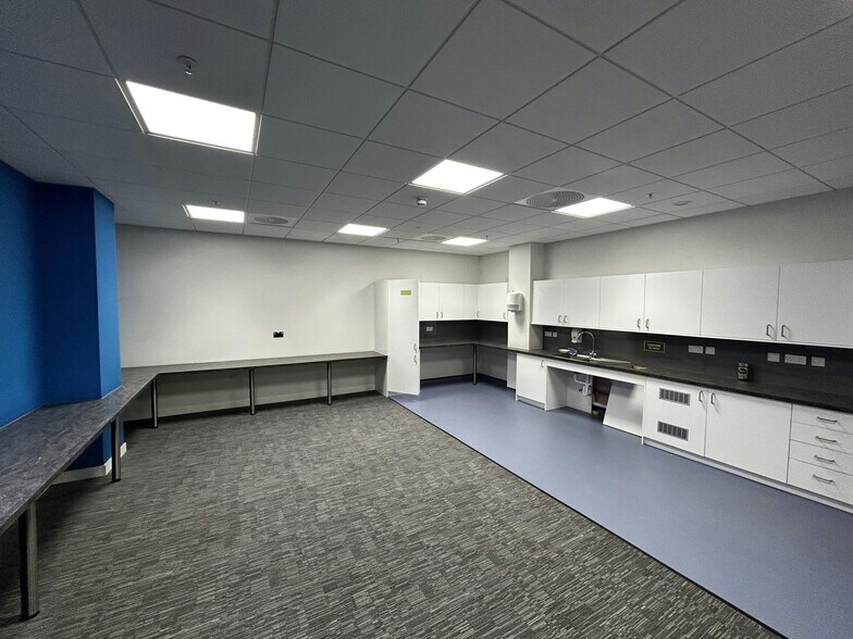 The Plaza, Swindon à louer - Photo du bâtiment - Image 2 de 6