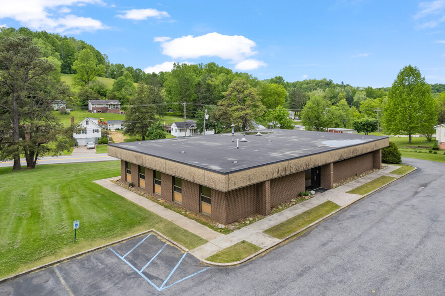 4579 Buckhannon Pike, Mount Clare, WV à vendre - Photo du bâtiment - Image 1 de 1