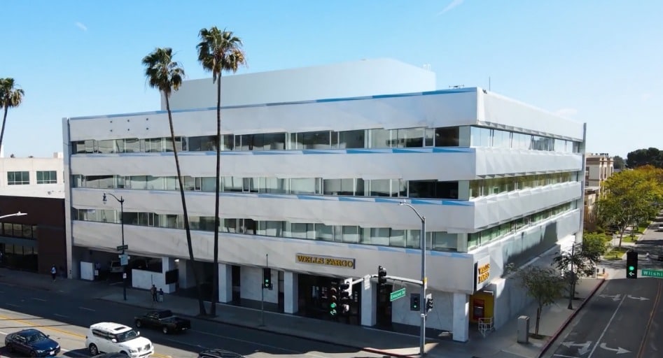 9350 Wilshire Blvd, Beverly Hills, CA for lease - Primary Photo - Image 1 of 10