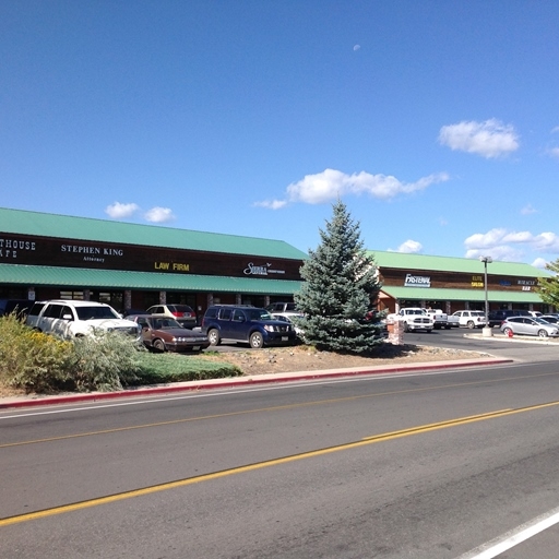 2910-2920 Riverside Dr, Susanville, CA for lease - Primary Photo - Image 1 of 14