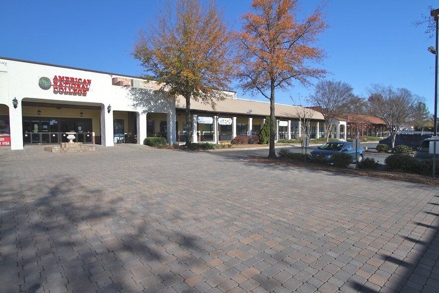 5522 New Peachtree Rd, Chamblee, GA à louer - Photo du bâtiment - Image 3 de 7