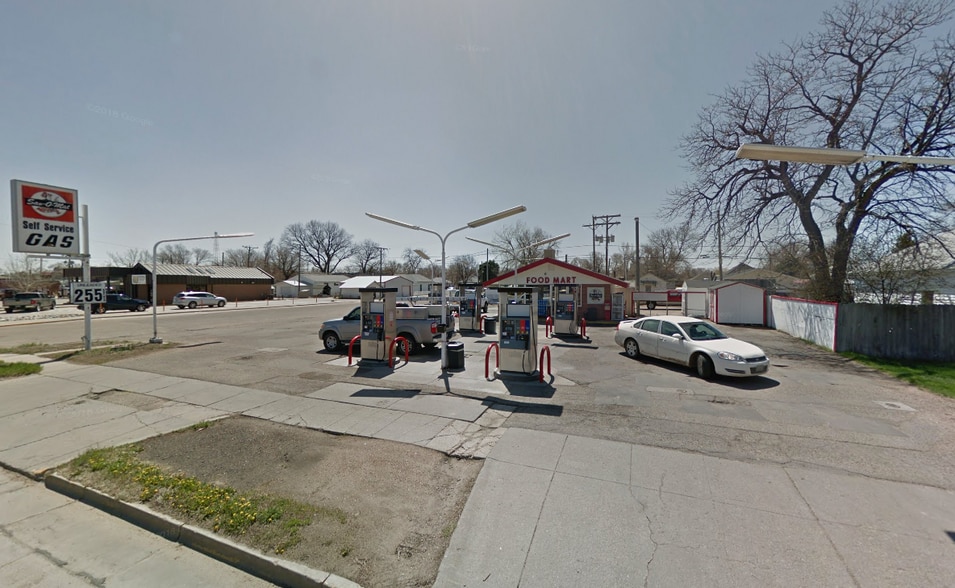 403 W Main St, Sterling, CO for sale - Primary Photo - Image 1 of 11