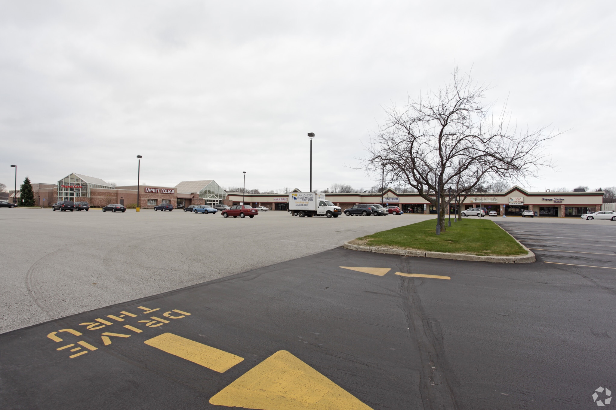 1001-1115 S Beacon Blvd, Grand Haven, MI for lease Primary Photo- Image 1 of 6