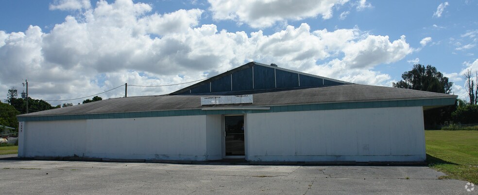 1351-1353 Old Pondella Rd, Cape Coral, FL à vendre - Photo du bâtiment - Image 2 de 10