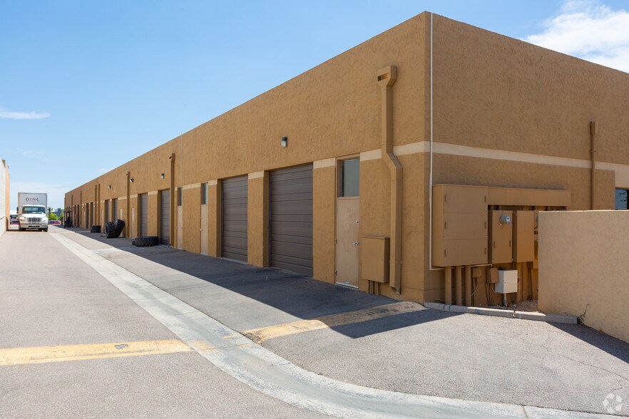 7645 E Evans Rd, Scottsdale, AZ à louer - Photo du bâtiment - Image 2 de 14