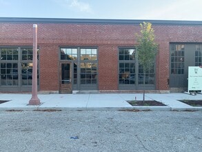 3950 Laclede Ave, Saint Louis, MO for lease Interior Photo- Image 2 of 4