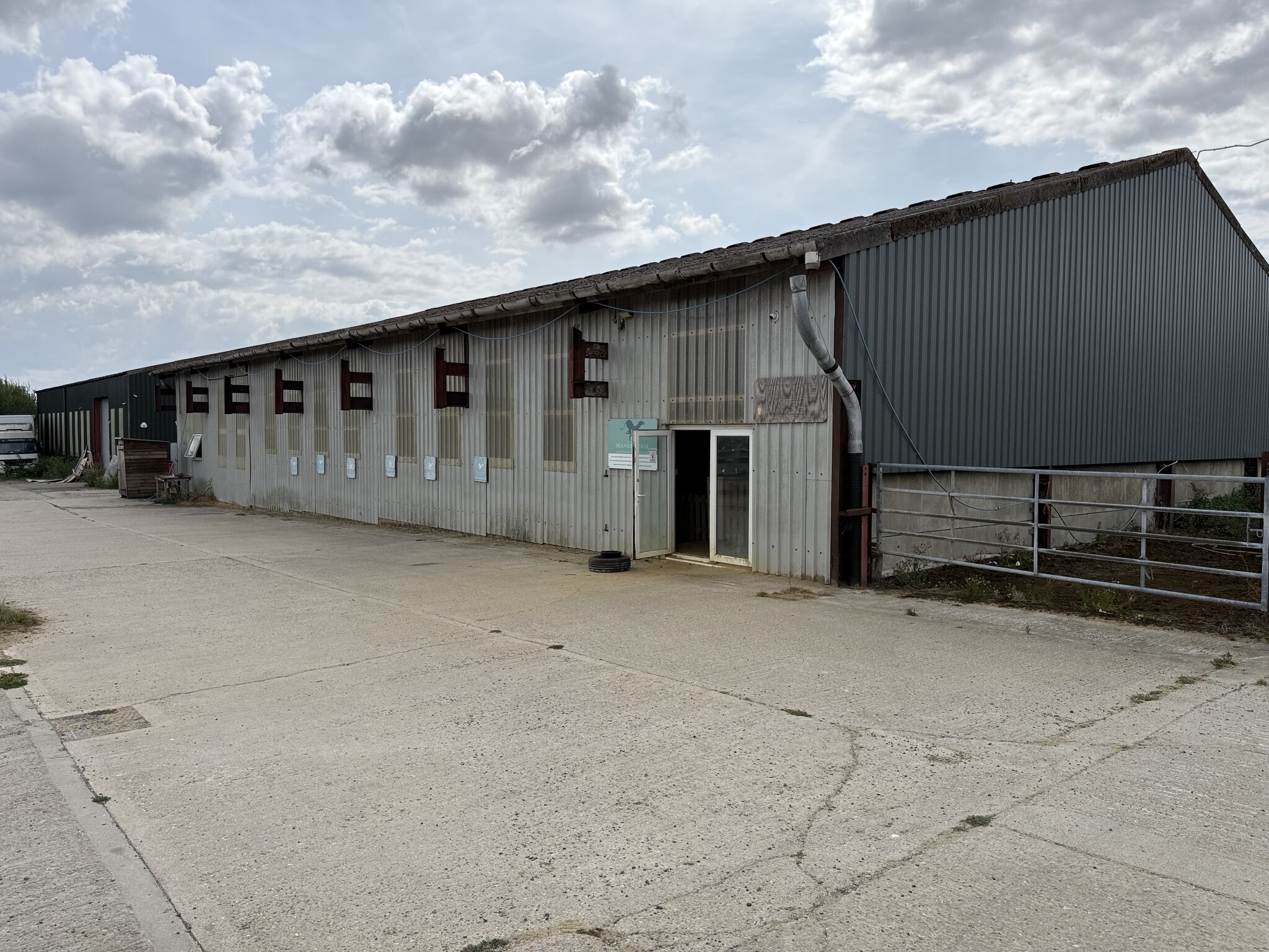 Hoursebridge Common, Ashurst, Steyning for lease Building Photo- Image 1 of 4