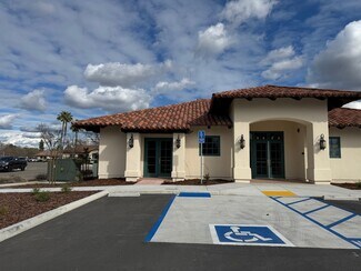 Plus de détails pour 5625 Avenida de Los Robles, Visalia, CA - Bureau à louer