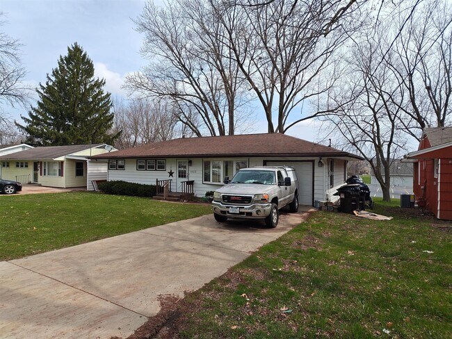 More details for 24 property portfolio in Freeport IL – Multifamily for Sale, Freeport, IL