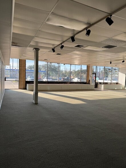 1980 W FM-1960, Houston, TX for lease - Building Photo - Image 3 of 7