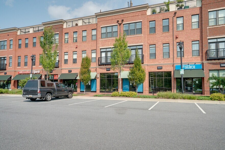 412-416 Madison Trade Plz SE, Leesburg, VA à louer - Photo du bâtiment - Image 1 de 18