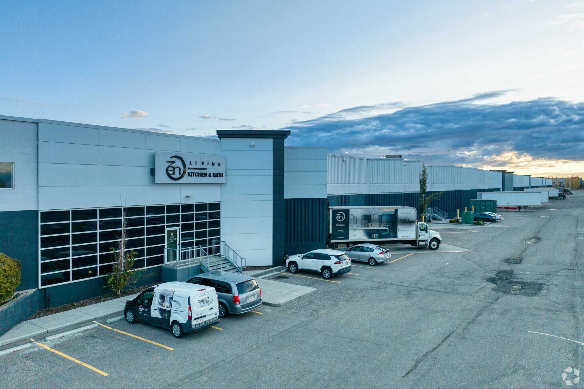 4216 61st Ave SE, Calgary, AB for lease Primary Photo- Image 1 of 10