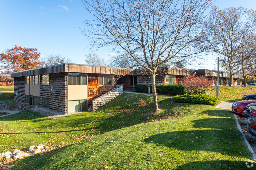 2010 Hogback Rd, Ann Arbor, MI à vendre - Photo principale - Image 1 de 1