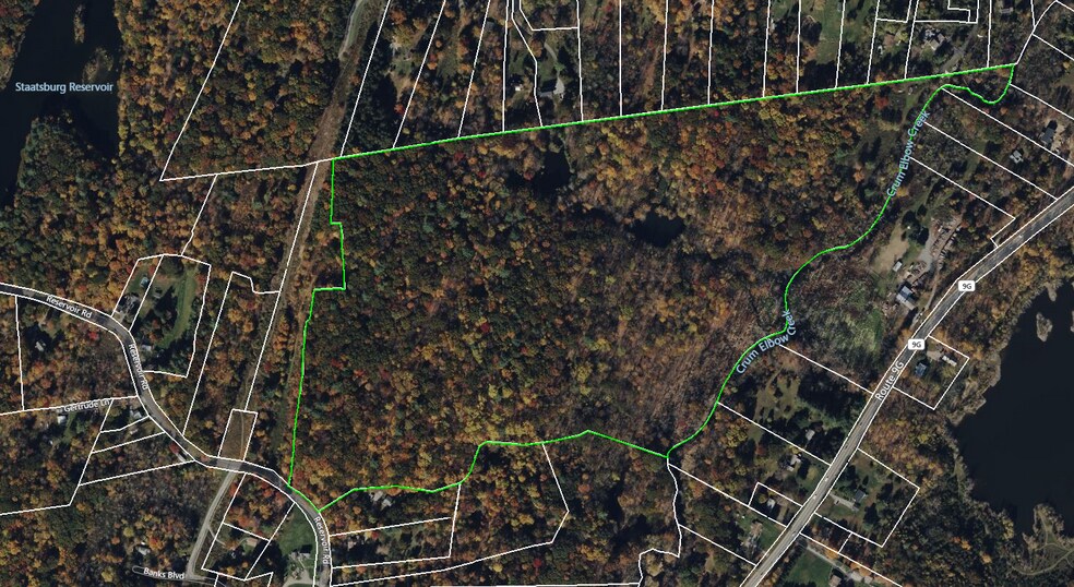 97 Reservoir Road, Staatsburg, NY à vendre - Photo du bâtiment - Image 2 de 2