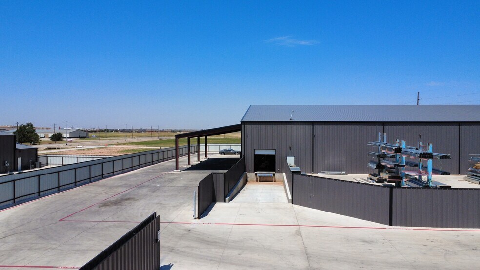 3221 114th St, Lubbock, TX à vendre - Photo du bâtiment - Image 3 de 9