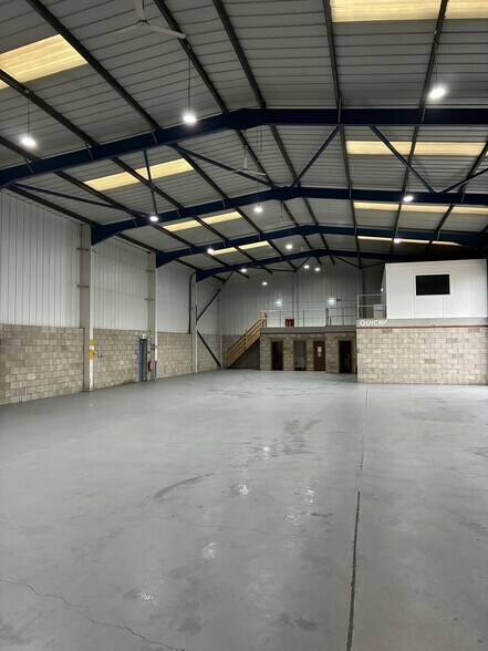 Patricroft Rd, Manchester à louer - Photo du bâtiment - Image 3 de 6