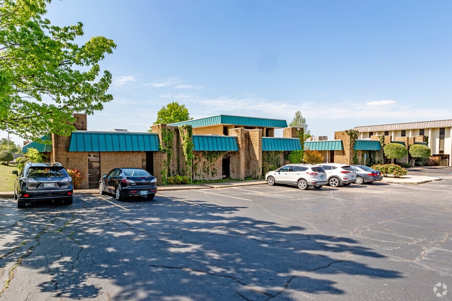 5350 E 46th St, Tulsa, OK for lease - Building Photo - Image 1 of 13