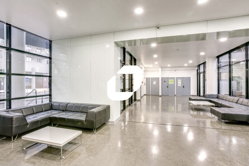 2 Boulevard Vauban, Montigny-le-Bretonneux à louer - Hall d’entrée - Image 3 de 25
