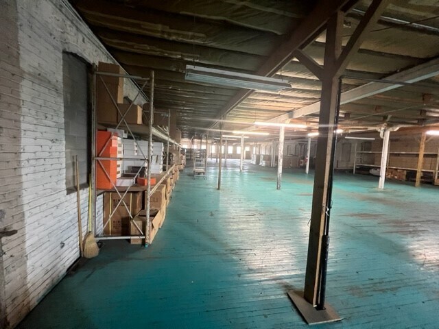 246 Dowland, Ludington, MI à vendre - Photo intérieure - Image 3 de 11