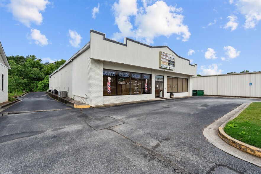907-909 S Park St, Carrollton, GA for lease - Building Photo - Image 3 of 19