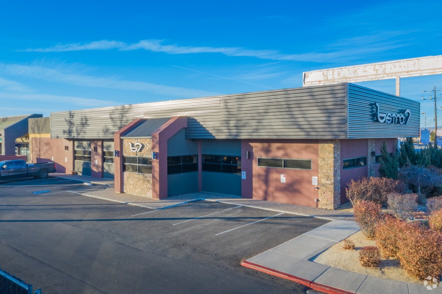 7111 S Virginia St, Reno, NV for lease - Primary Photo - Image 2 of 4