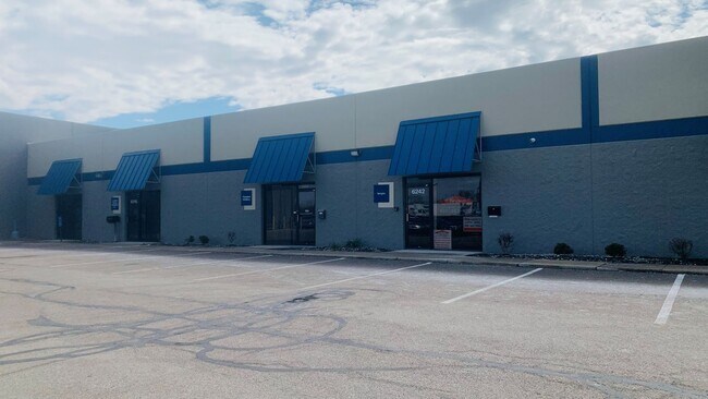 Plus de détails pour 6230-6266 Executive Blvd, Huber Heights, OH - Local d'activités à louer